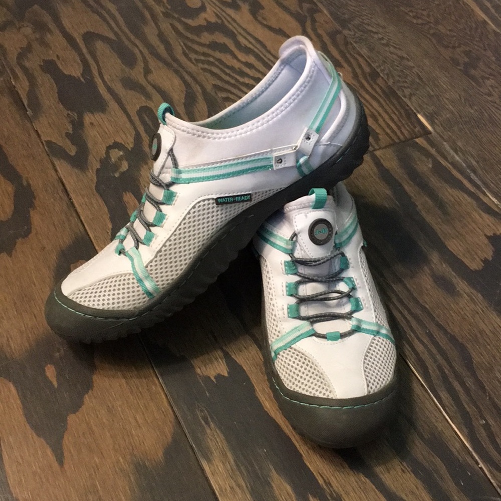 NWOT J-41 Jeep-Engineered Slip On Shoes